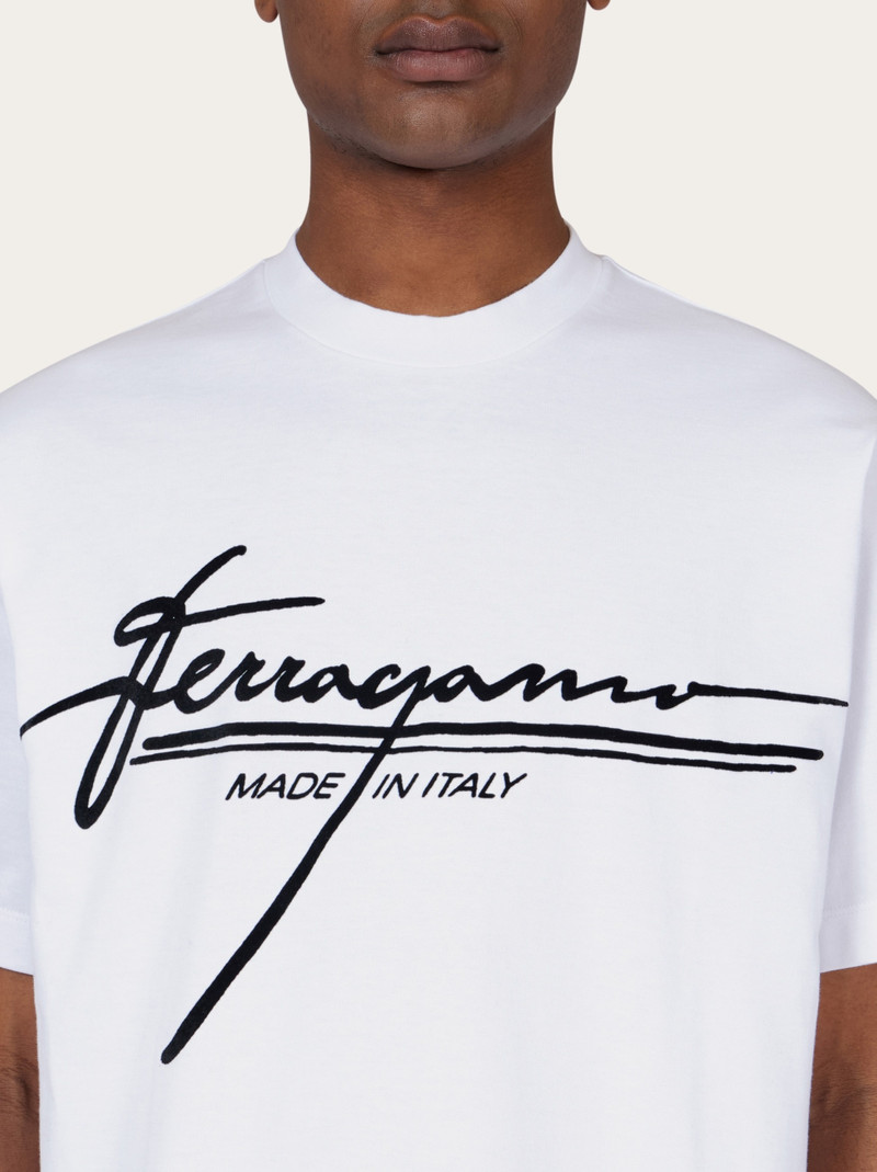 Crew neck T-shirt with printed signature 4