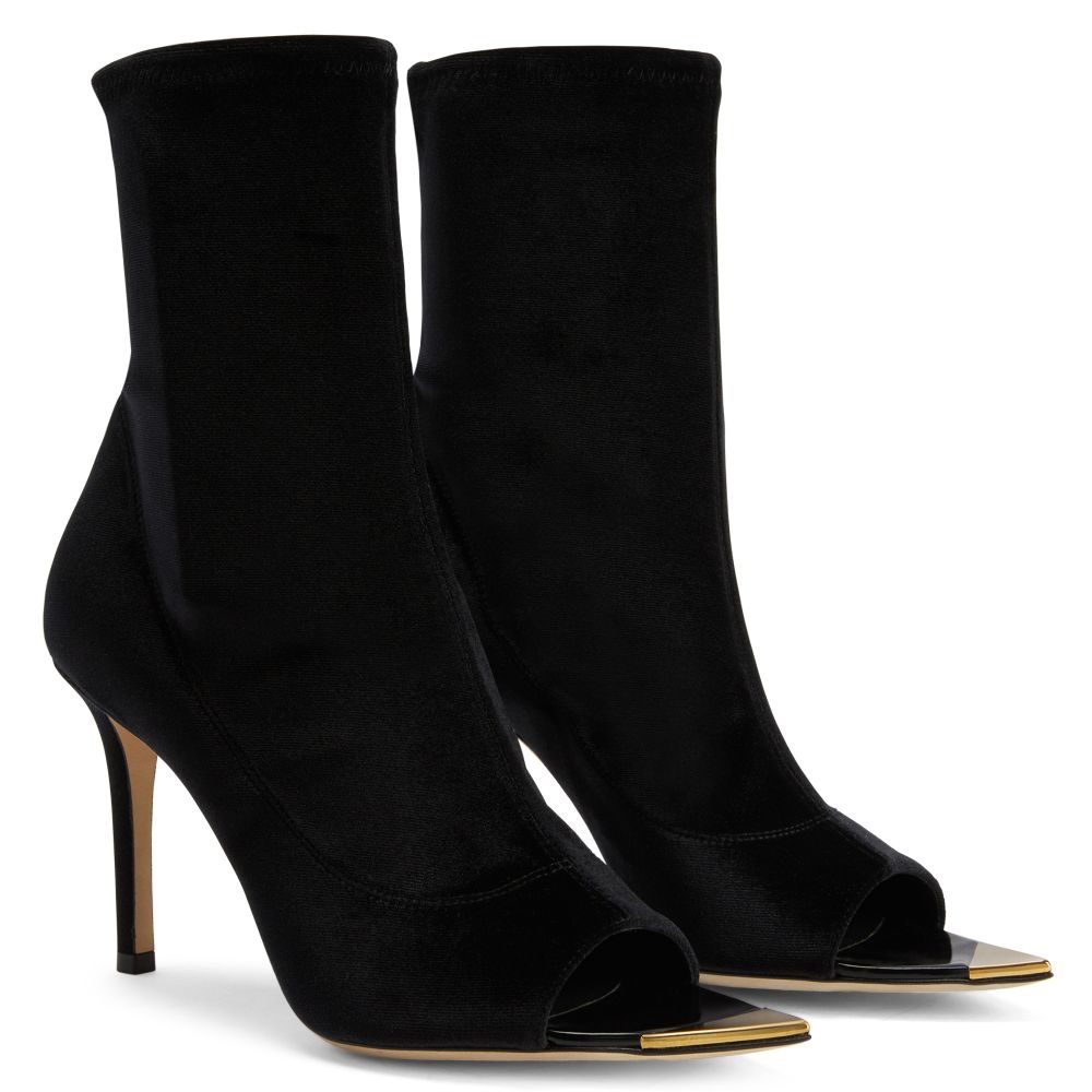 Intriigo Bootie - 3