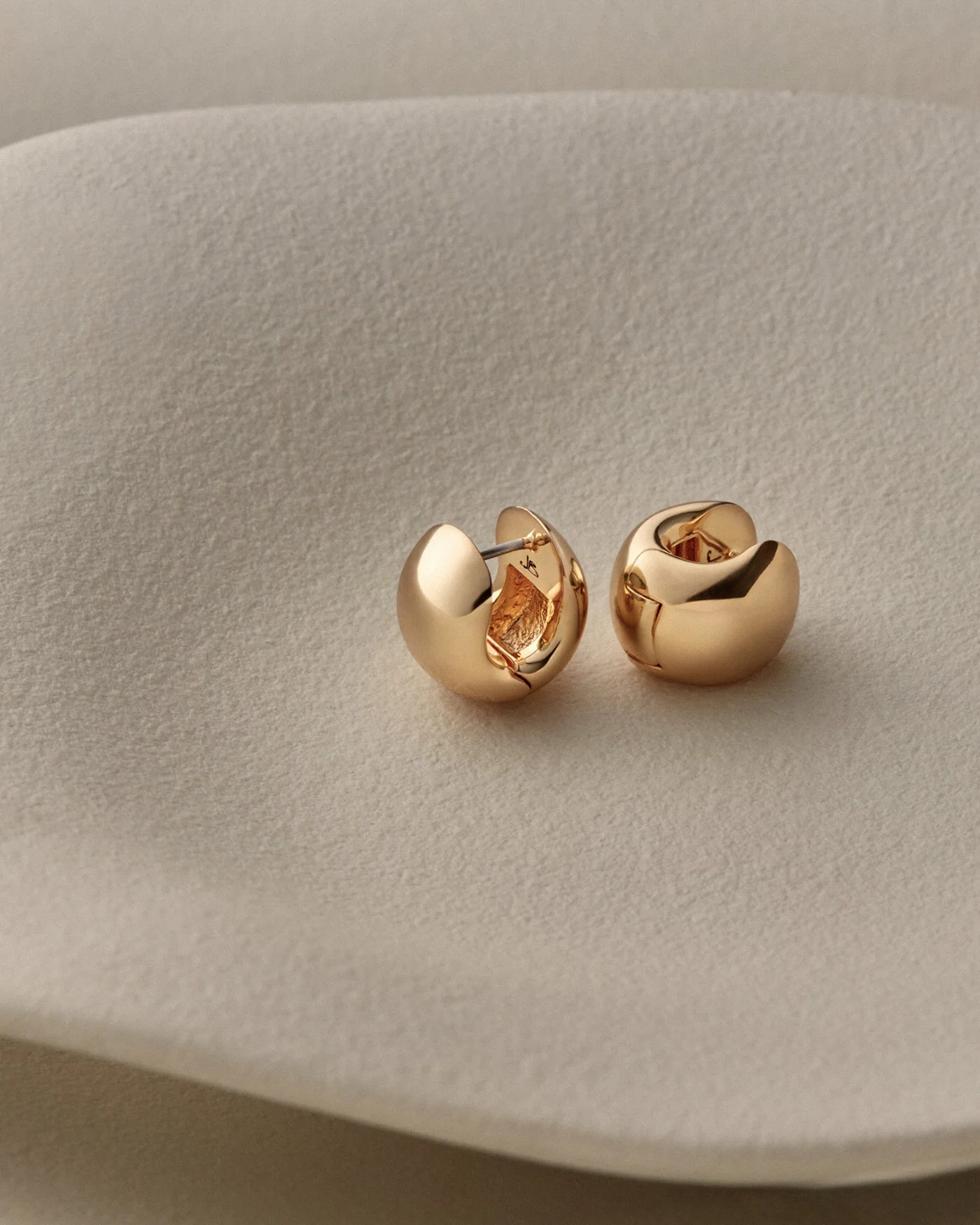 Mini Gemma Hoop Earrings - 1