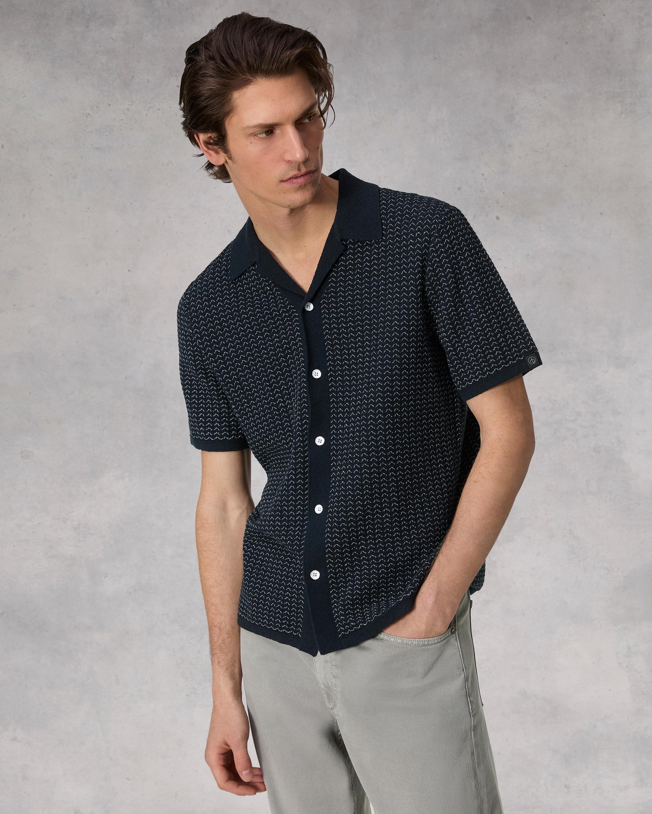 Avery Jacquard Zuma Toweling Shirt
Classic Fit Button Down - 2