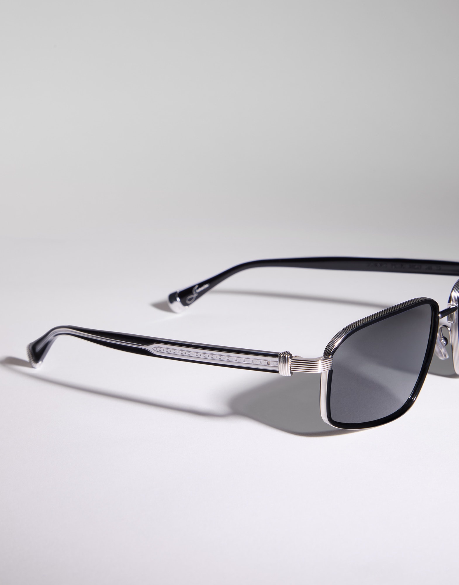 Jarama 18k white gold-plated titanium sunglasses with polarized lenses - 3