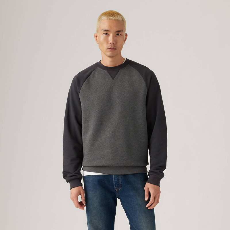 RED TAB™ CREWNECK SWEATSHIRT 2