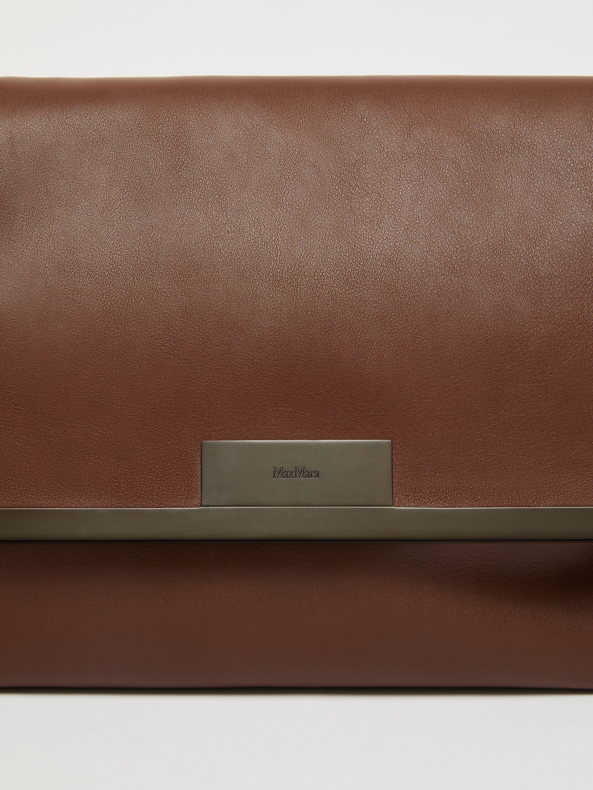 MMCLASPCLUTCHL Large natural leather clutch bag - 4