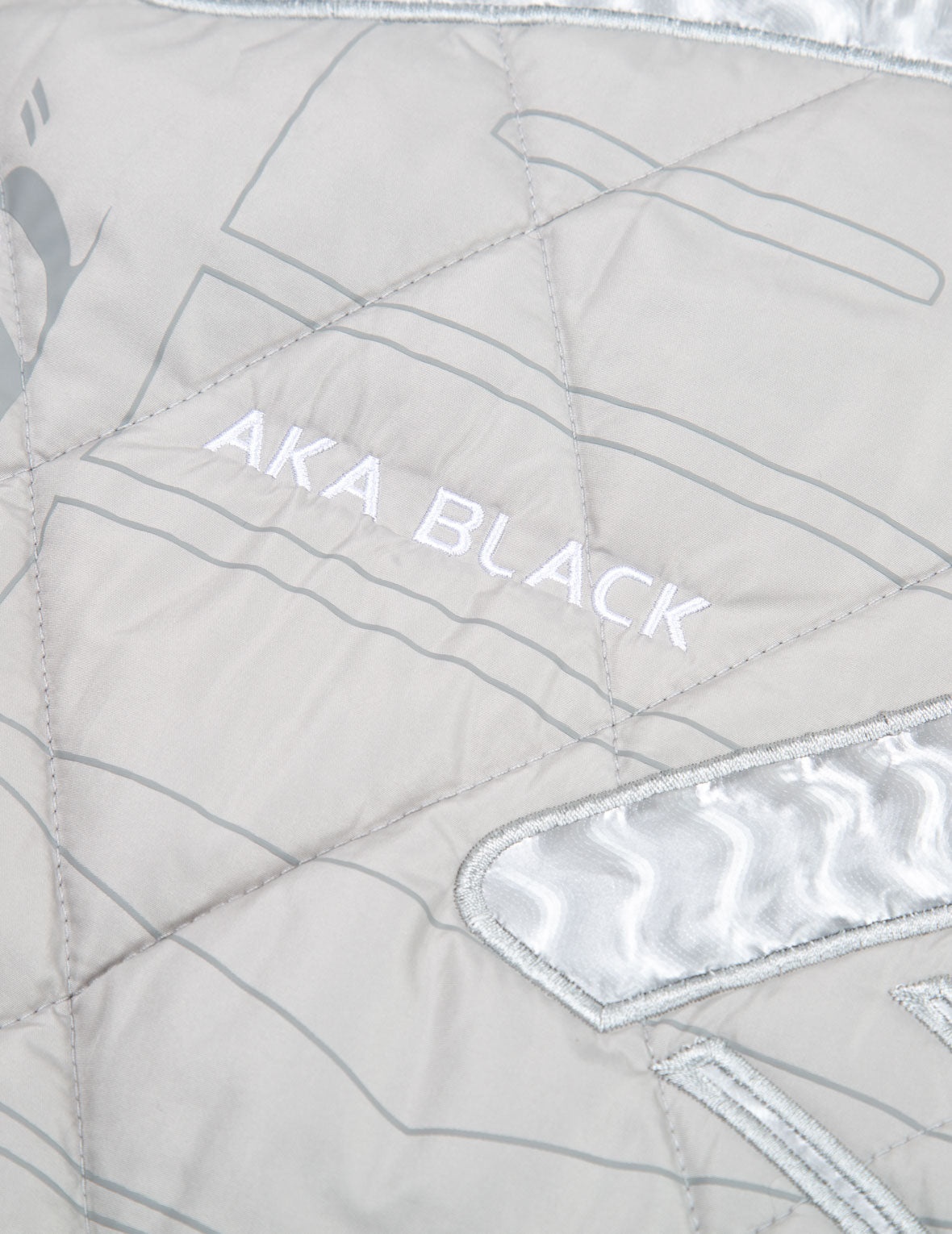 Seagull Appliqué Quilted Coat - 16