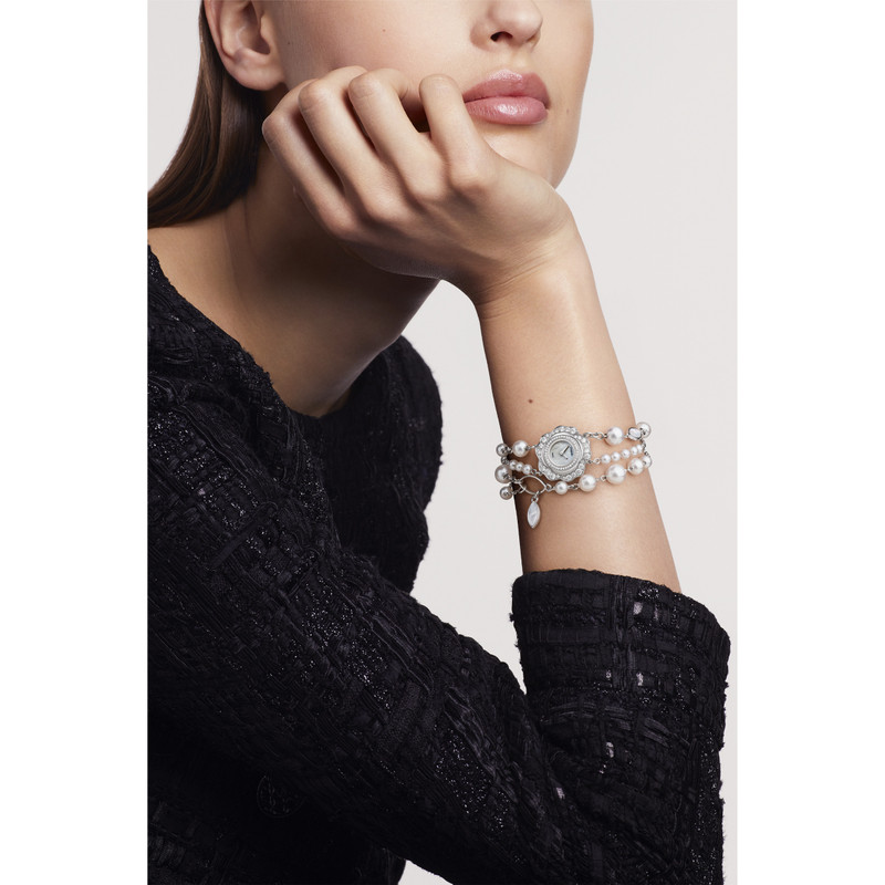 CHANEL Camélia Jewelry Watch outlook