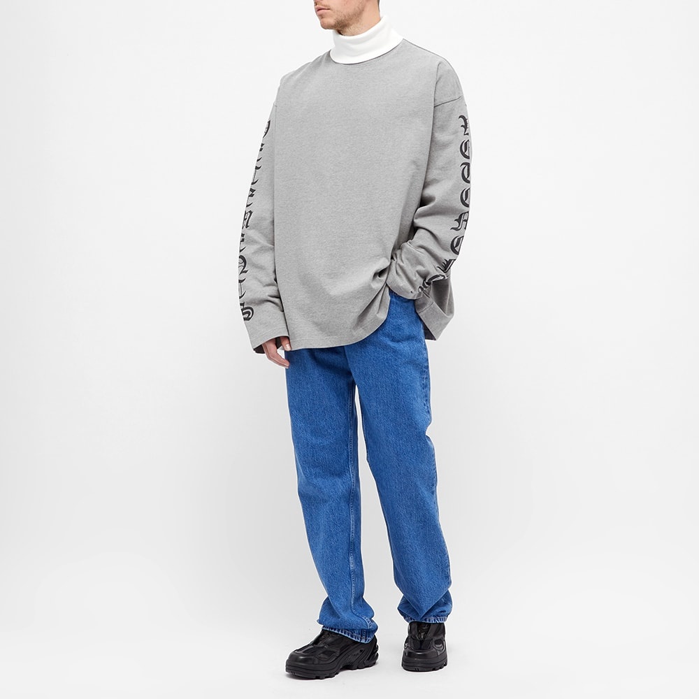 VETEMENTS Long Sleeve Gothic Font Oversized Tee - 6