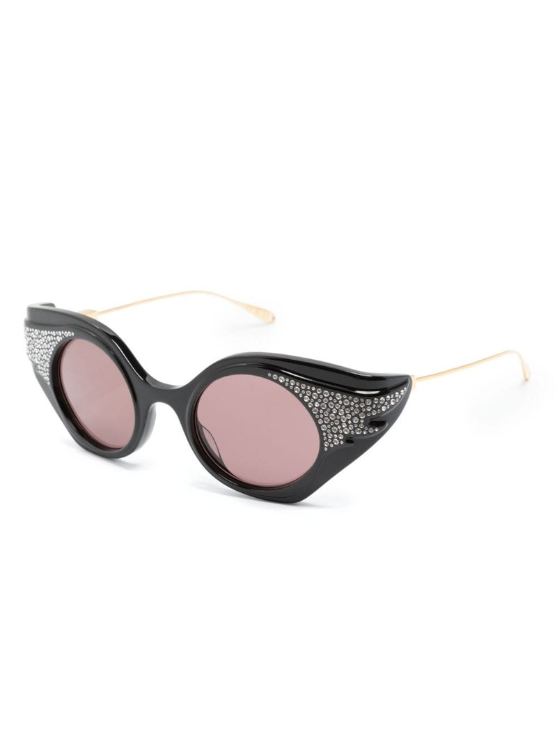 GUCCI cat-eye frame sunglasses outlook