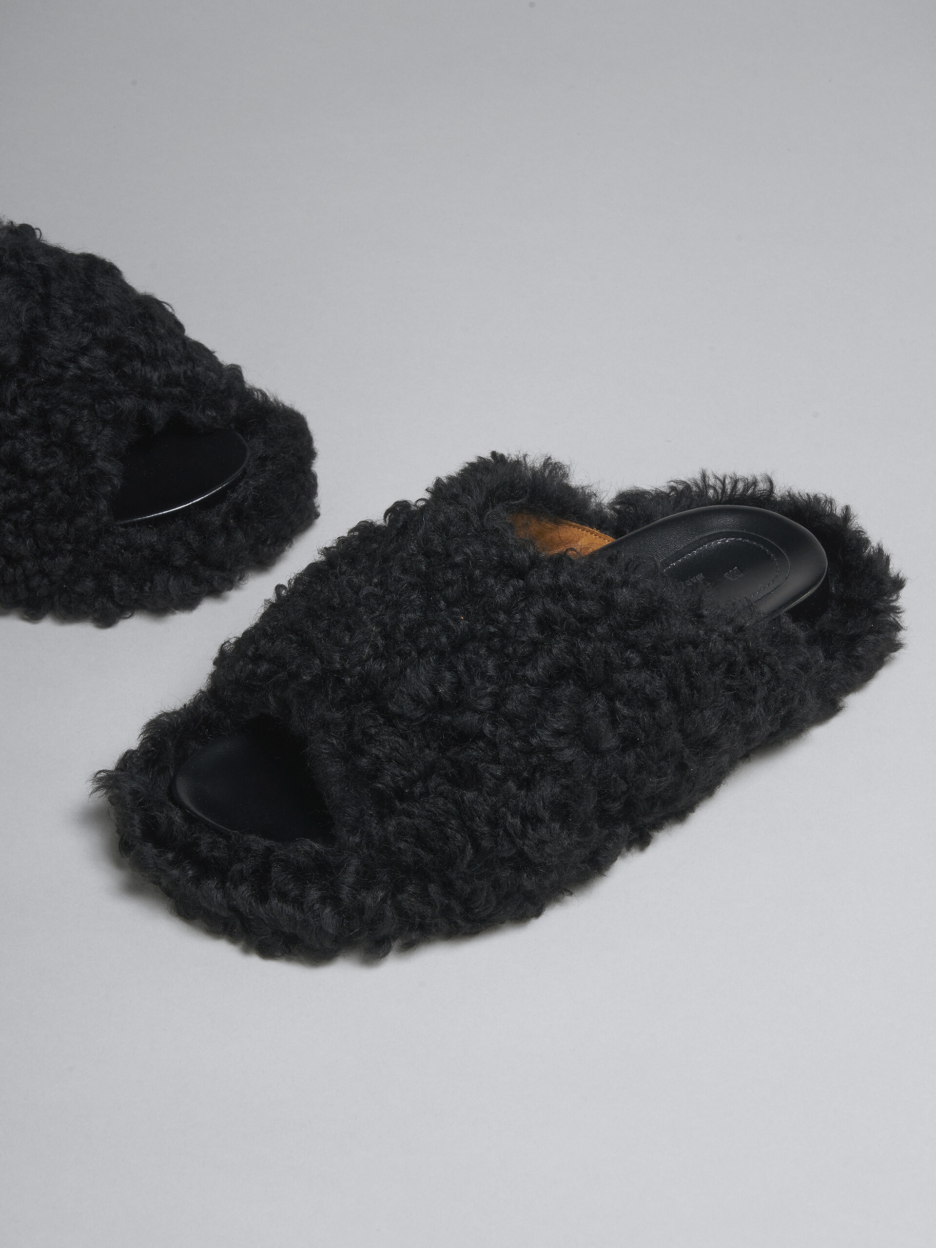 BLACK SHEARLING FUSSBETT - 5