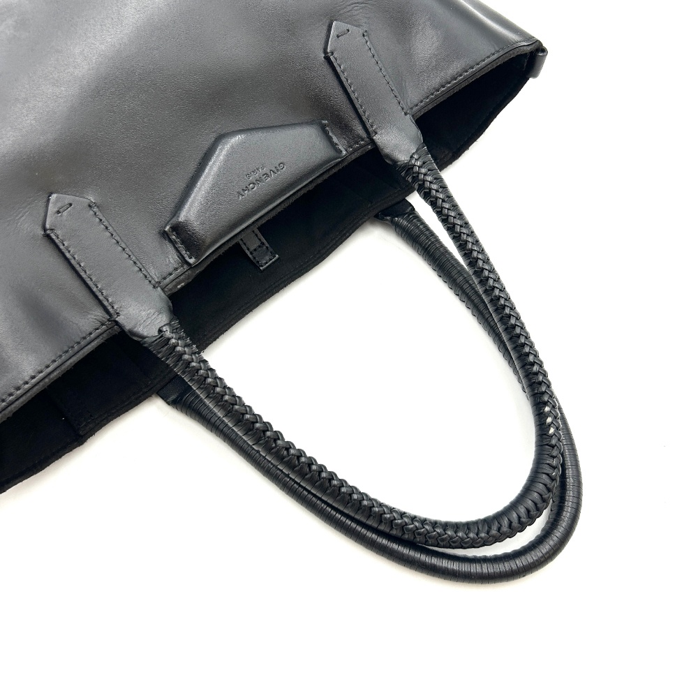 Antigona - Antigona leather shopper bag in Givenchy - 9