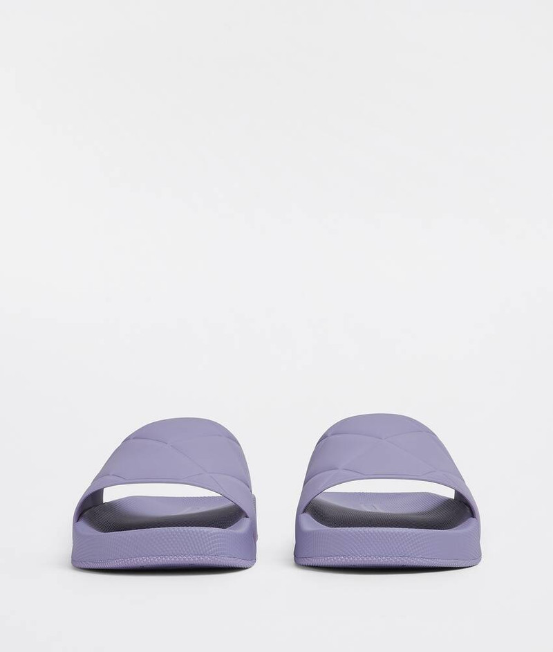 Bottega Veneta slider outlook