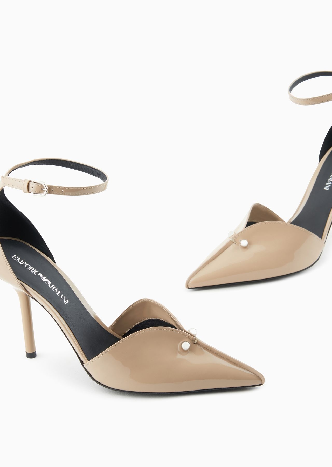 Patent-leather pointed court shoes with strap and piercing - 5