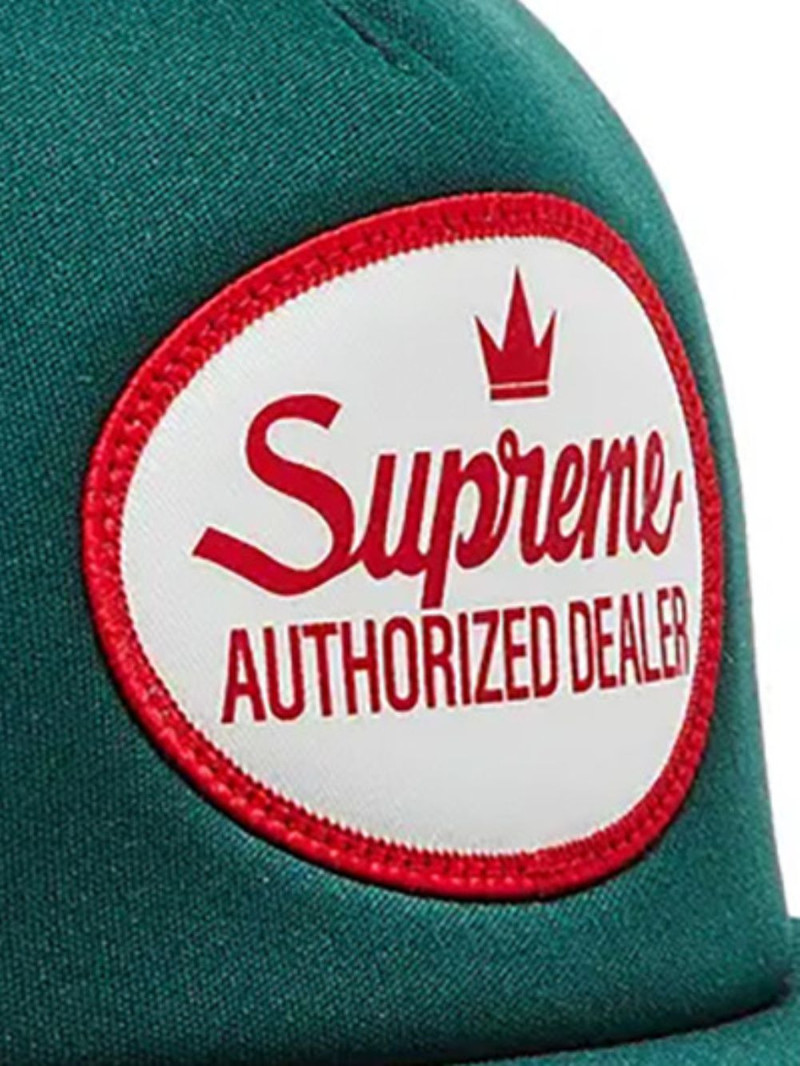 Supreme logo-patch trucker cap outlook