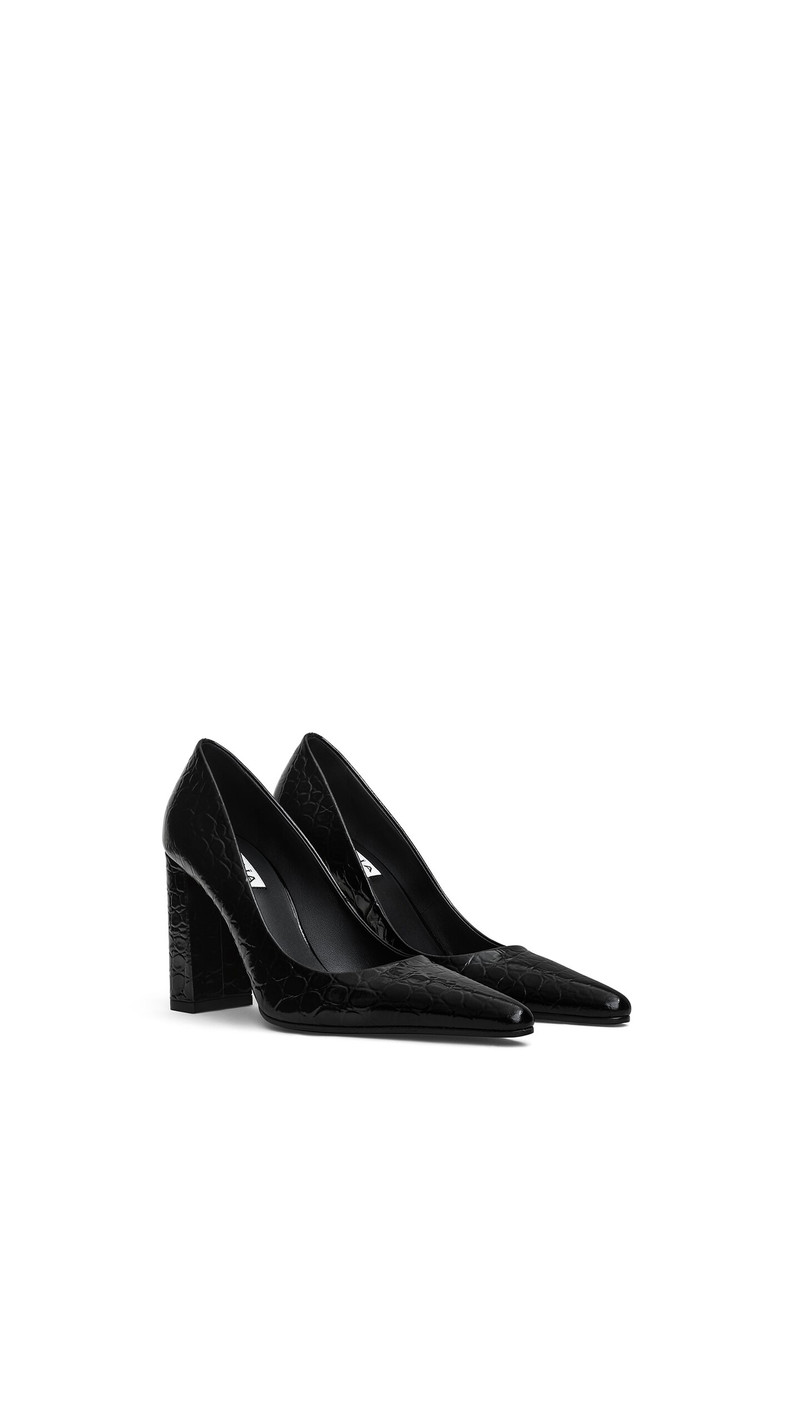 Alaïa POINTY TOE PUMPS IN CALFSKIN outlook