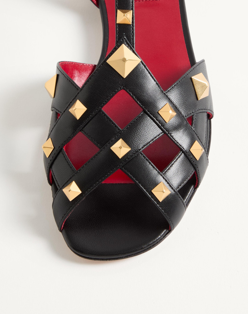 Valentino STUDDY KIDSKIN SANDAL outlook
