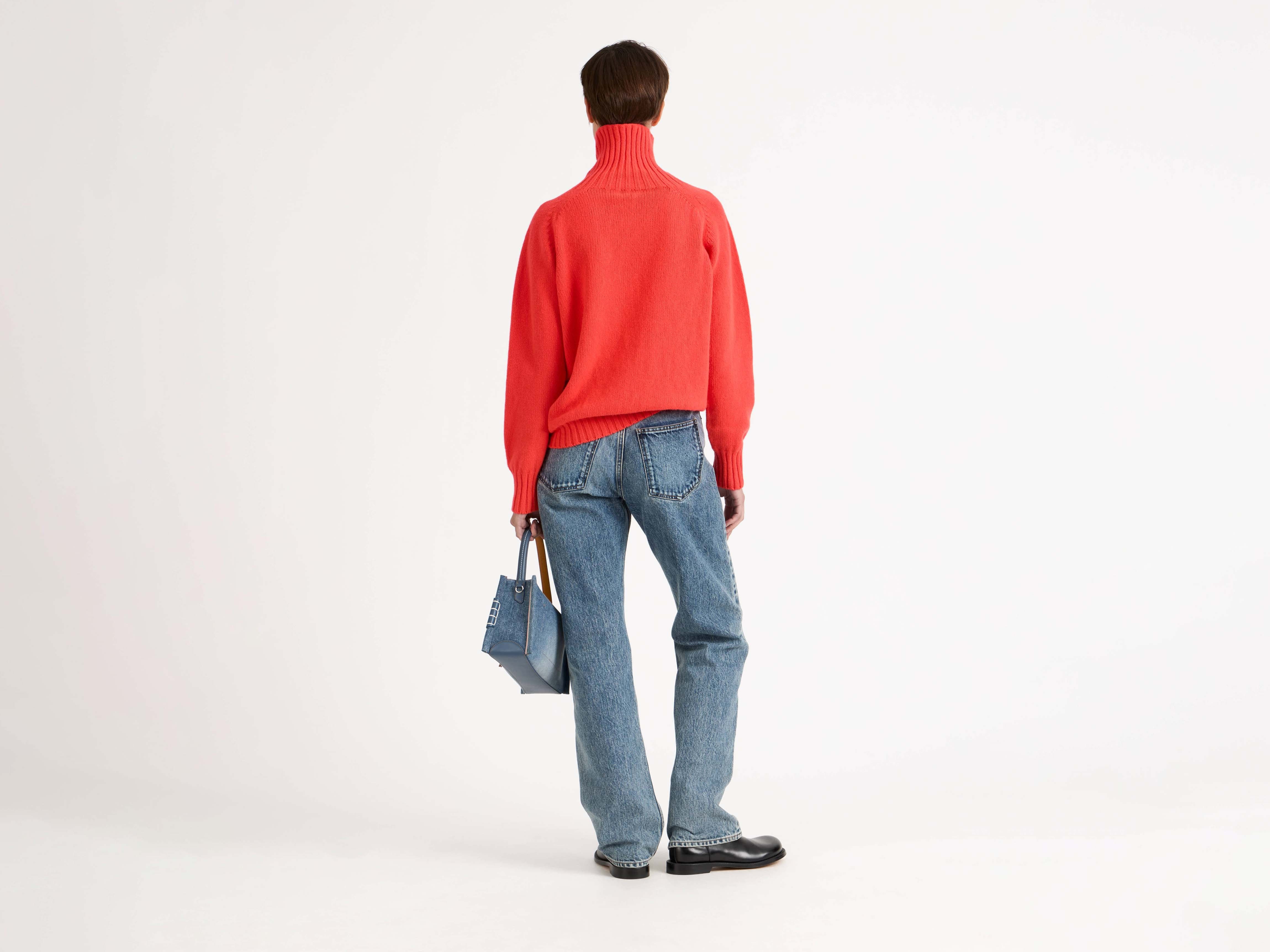TURTLENECK JUMPER IN NEON ORANGE - 3