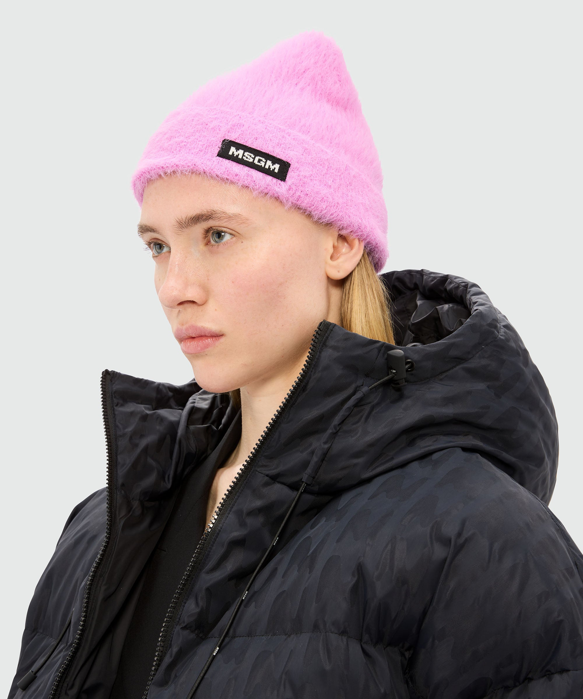 Pink knitted hat with MSGM logo label - 3