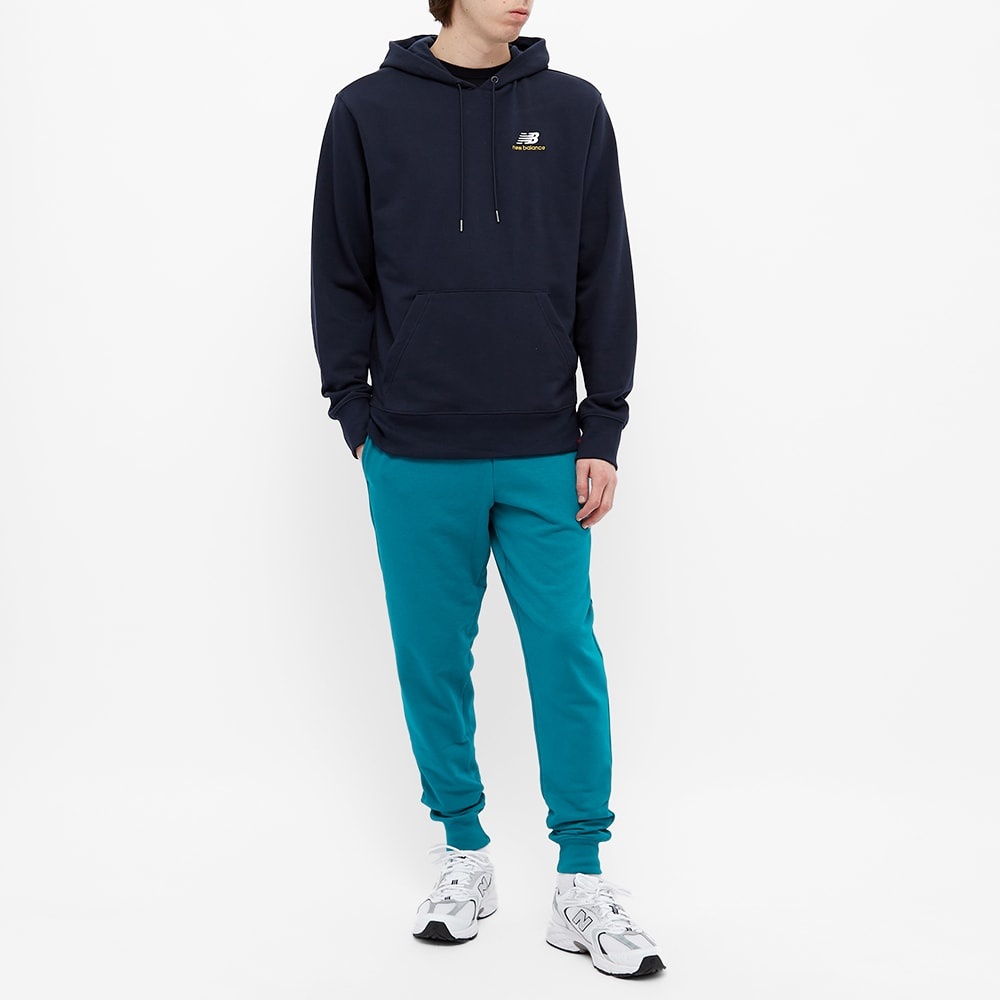 New Balance Essentials Embroidered Hoody - 6