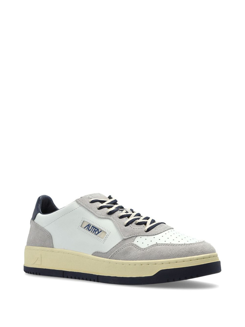 AUTRY Medalist Low sneakers outlook