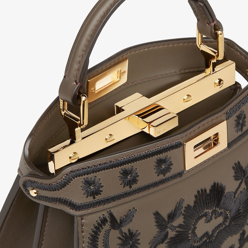 Peekaboo ISeeU Petite 5