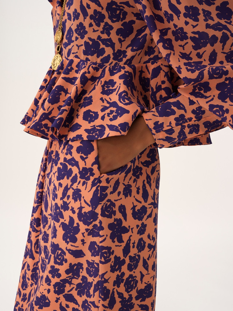 SHORT PENCIL SKIRT IN CRÊPE DE CHINE 5