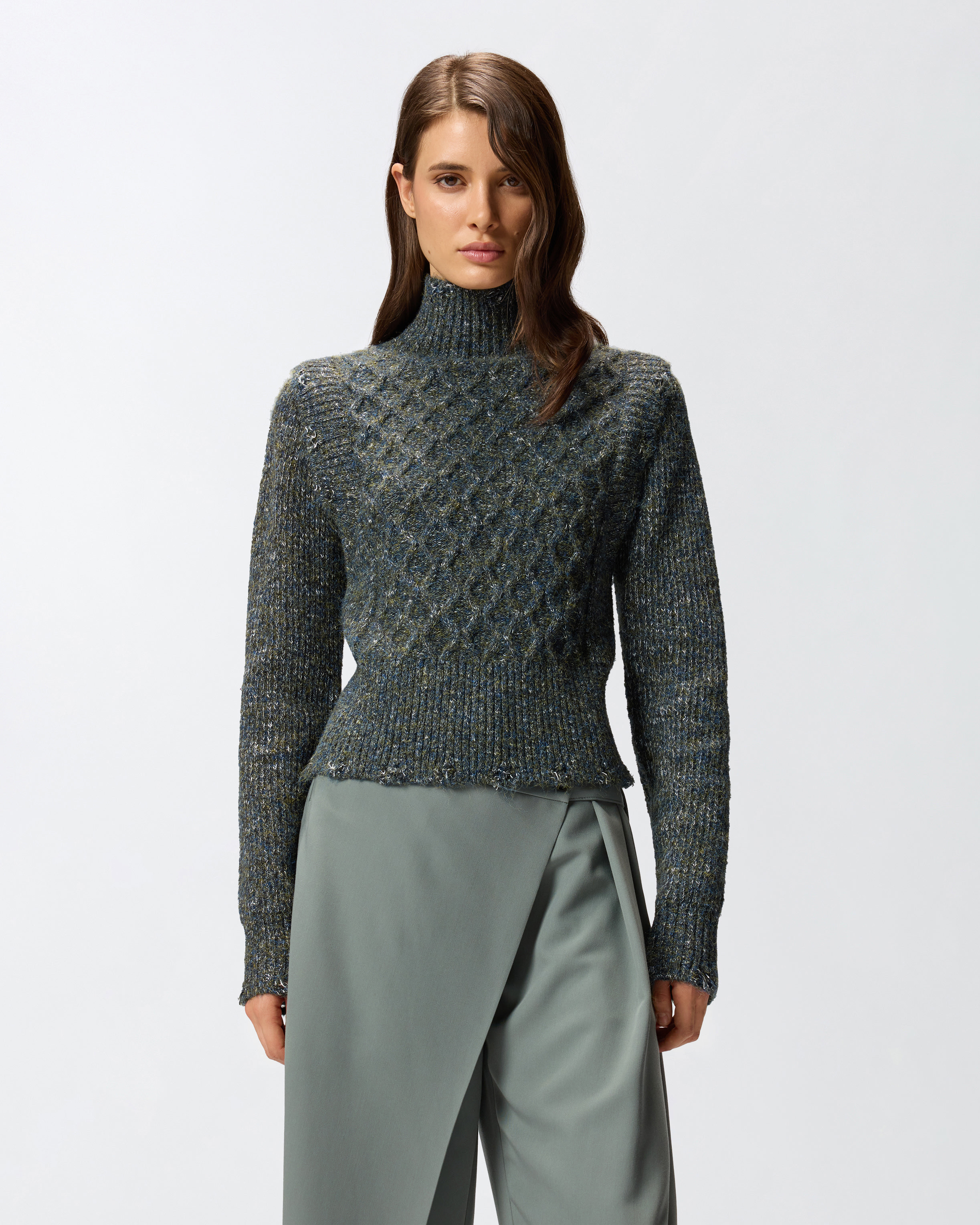 KNIT TURTLENECK WITH CABLE STITCH - 2