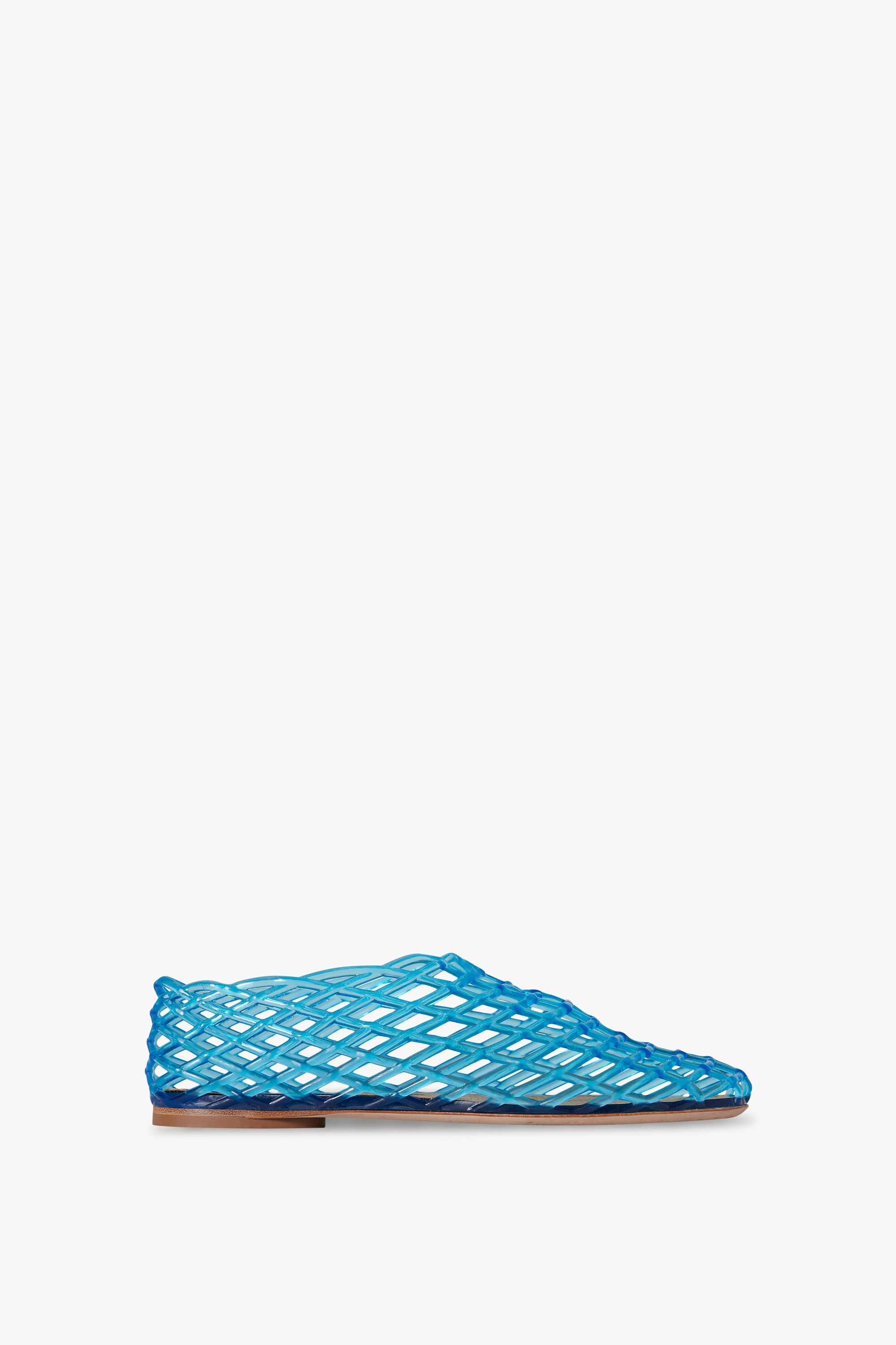 Mara Flat in Vinyl - 1