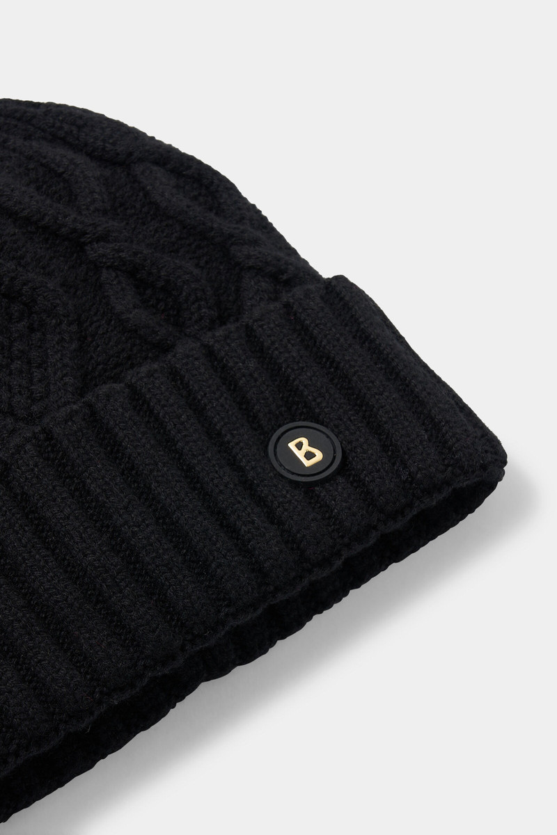 Jamila knitted cashmere hat in Black 3