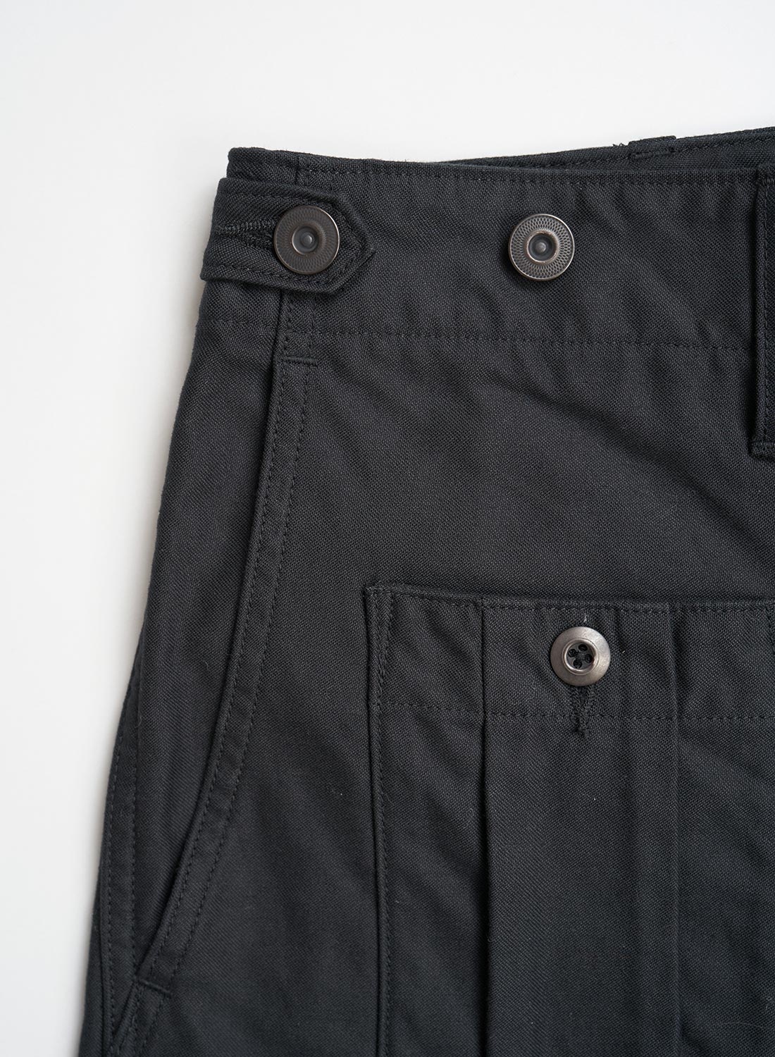 Army Cargo Shorts in Black - 3