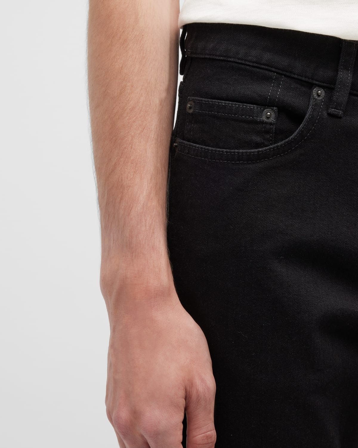 Men's 5-Pocket Black Wash Denim Jeans - 7
