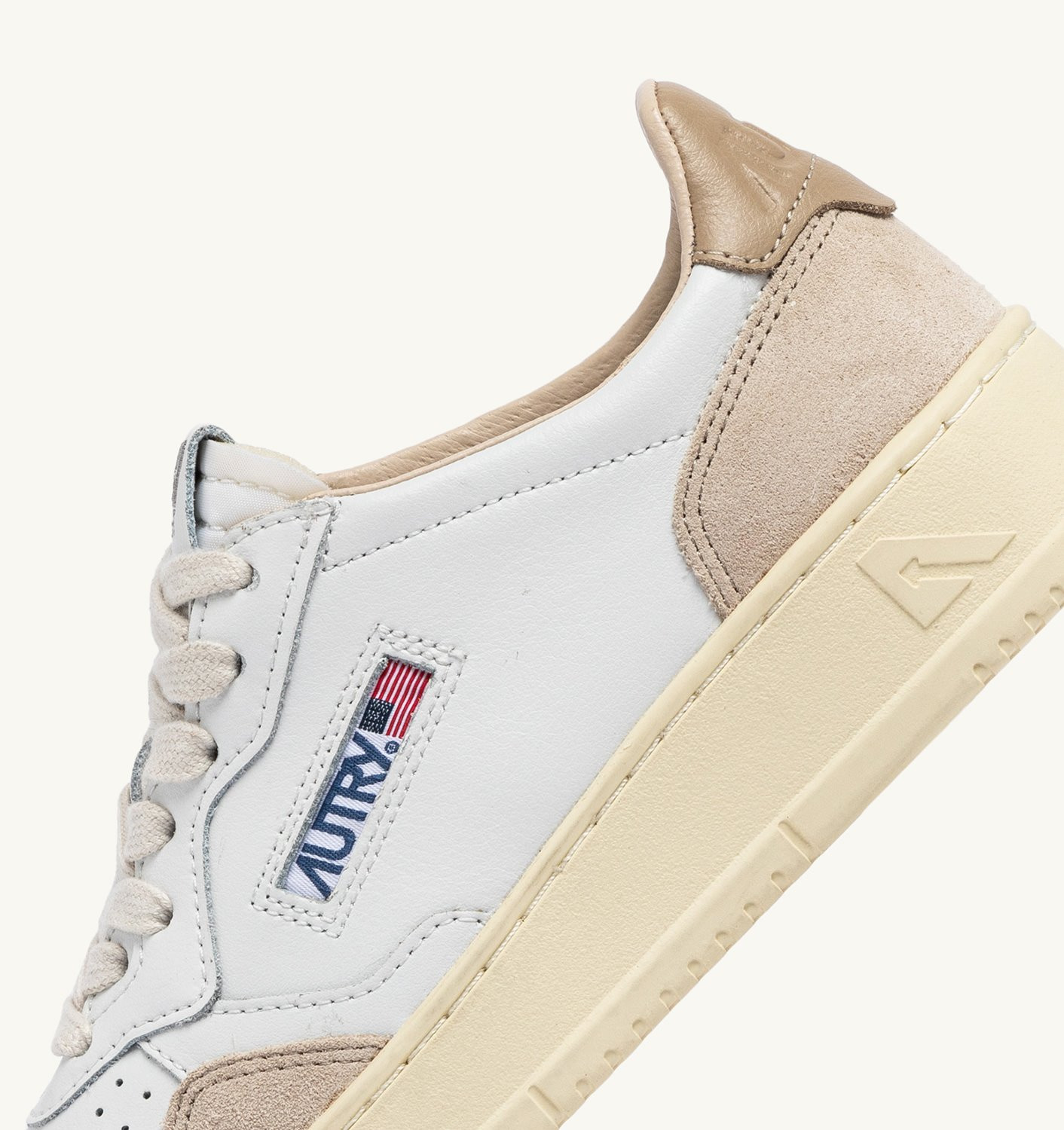 MEDALIST LOW SNEAKERS IN WHITE/PEPPER BLACK LEATHER AND BEIGE SUEDE - 6