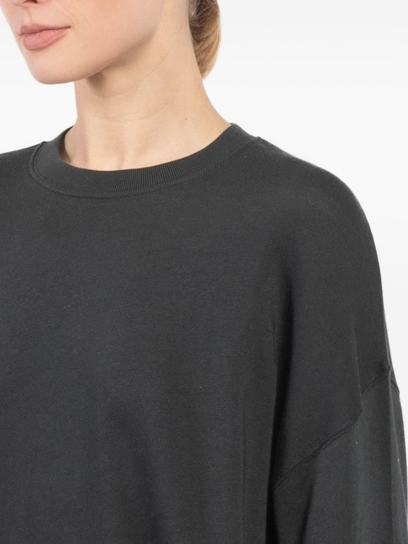 long-sleeve sweatshirt 5