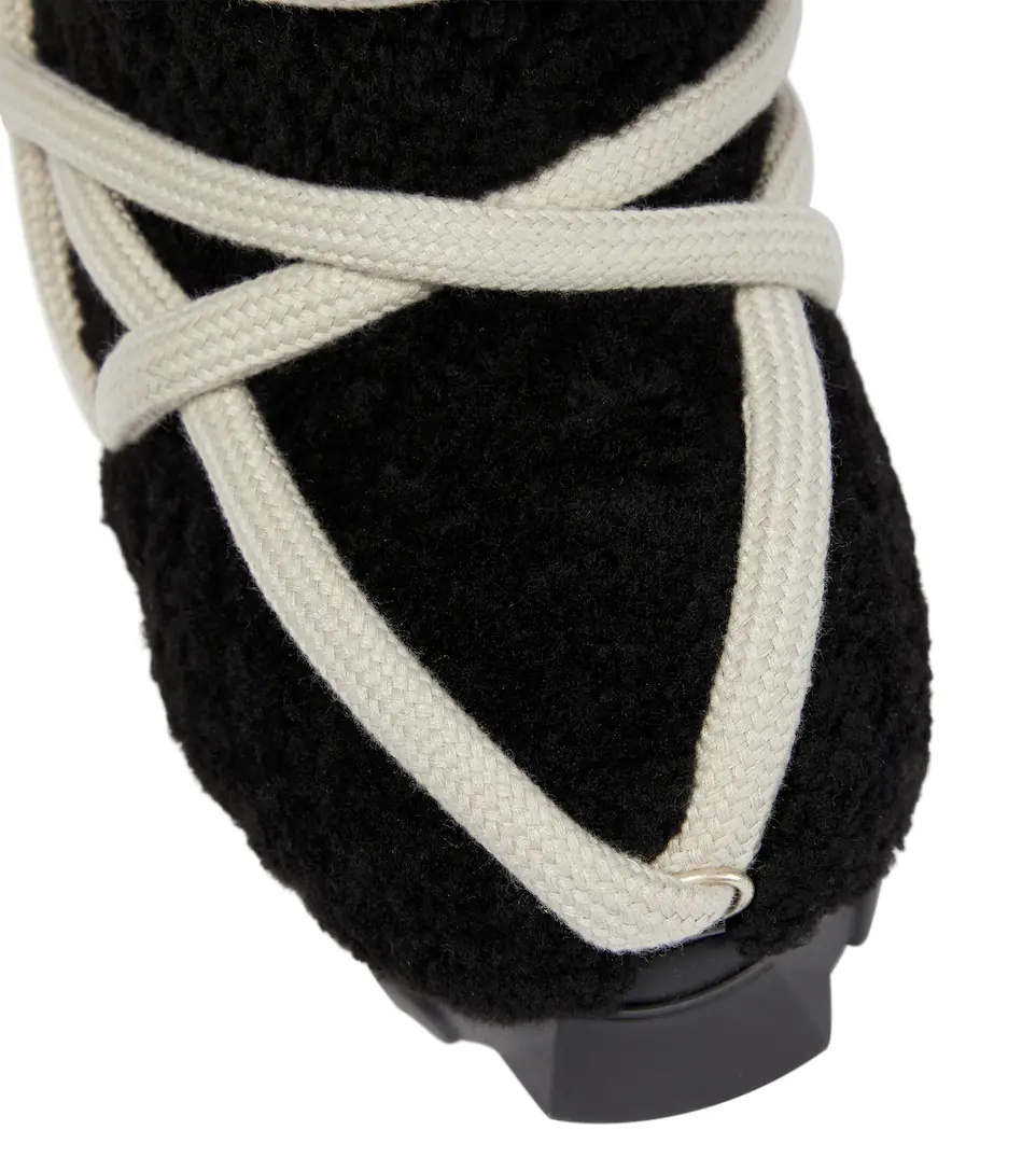 DRKSHDW lace-up shearling boots - 6