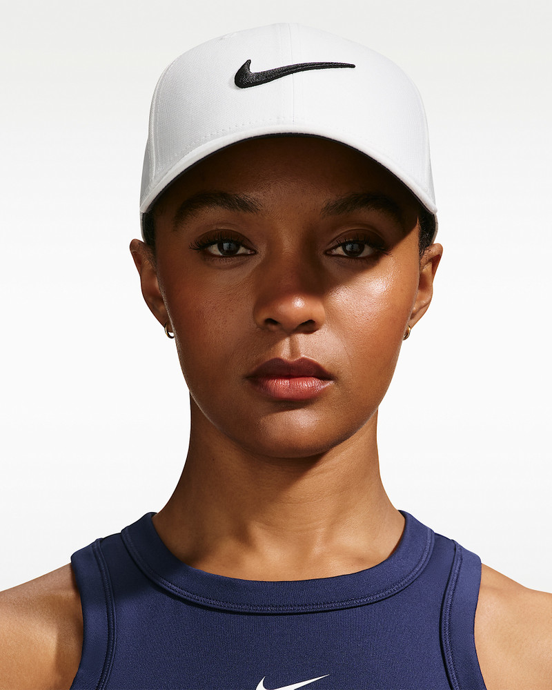 Nike Dri-FIT Club Structured Swoosh Cap 1
