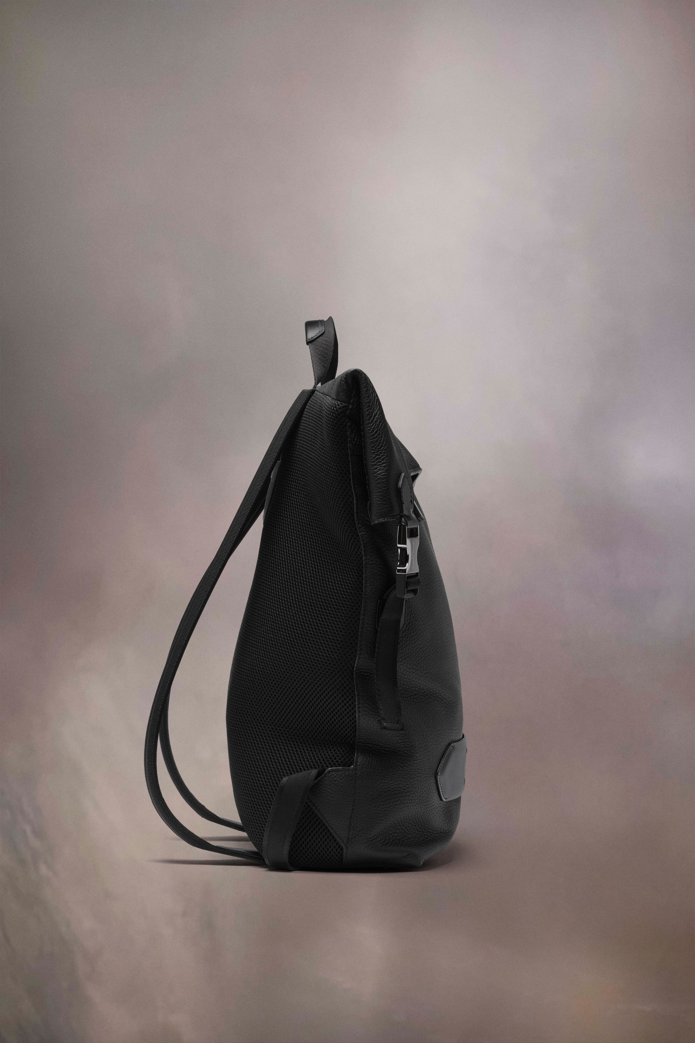 Soft 5AC flap backpack - 2