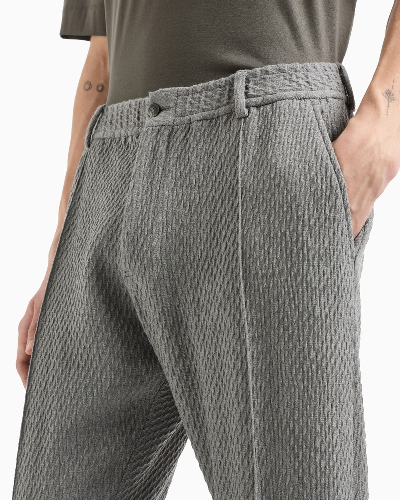 Chinos in 3D-effect virgin-wool stretch-jersey knit with ribs 5