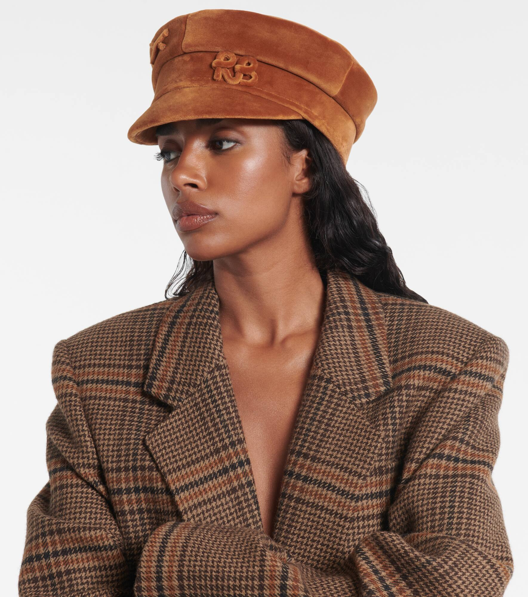 Logo velvet newsboy cap - 5