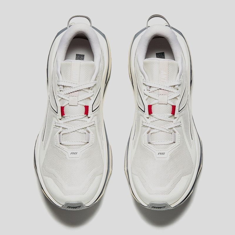 Women's ANTA Saker 4