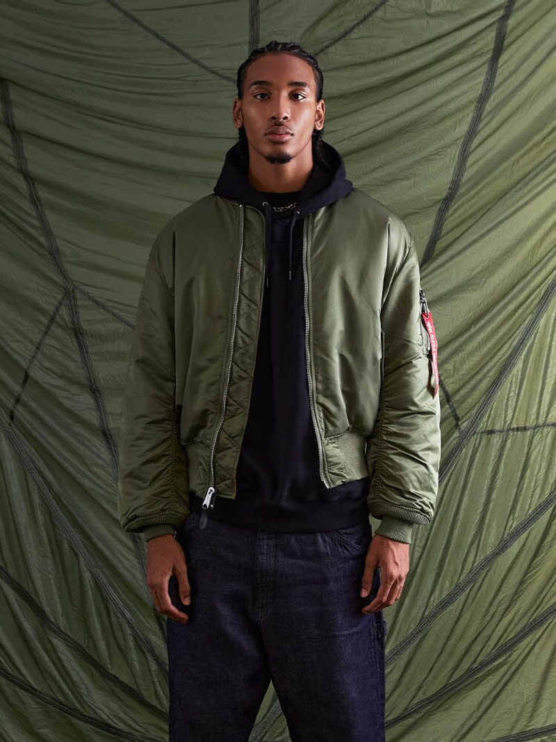 ALPHA INDUSTRIES MA-1 BOMBER JACKET (HERITAGE) outlook