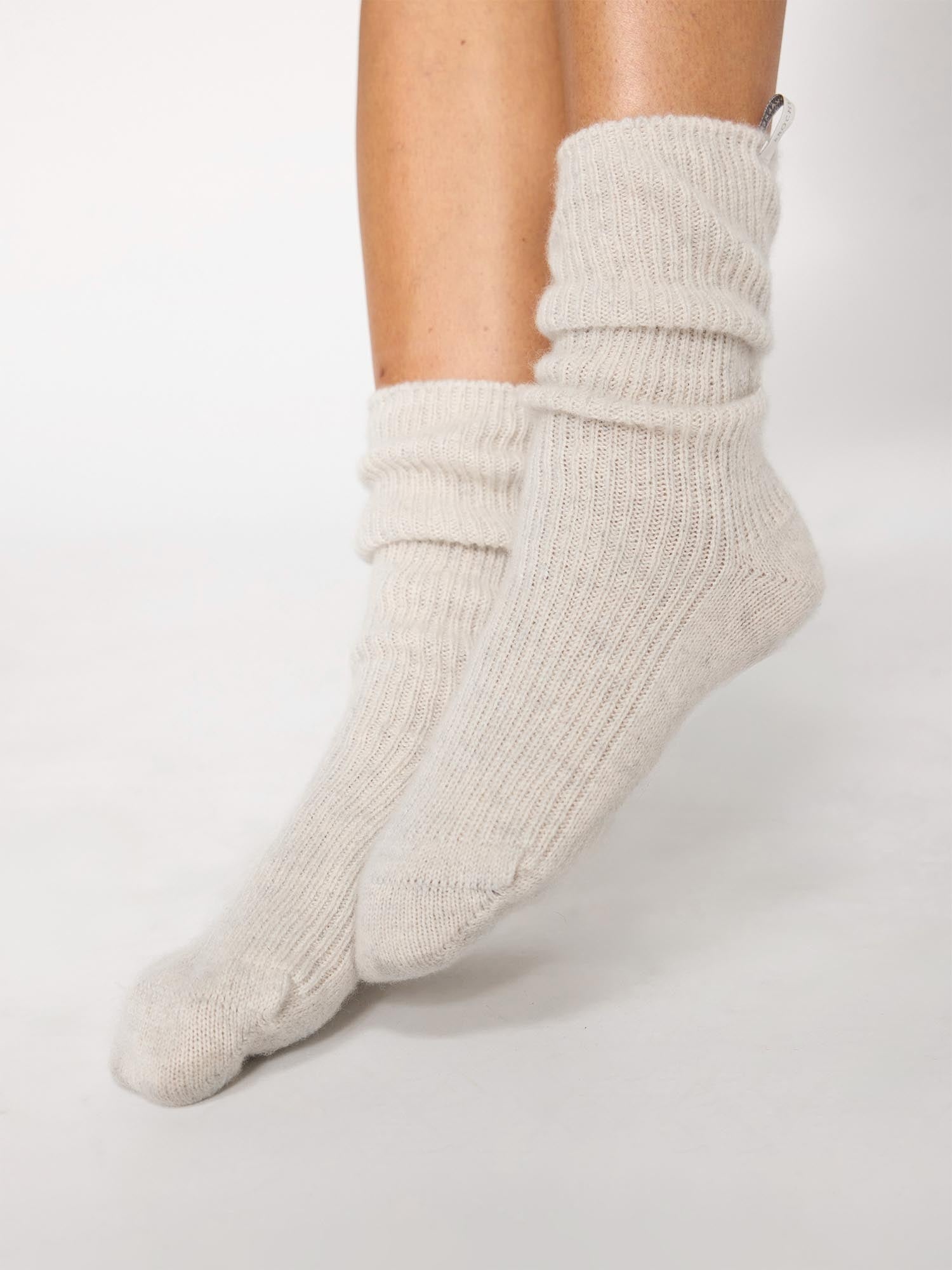 The Ribbed Cashmere Socks - 5