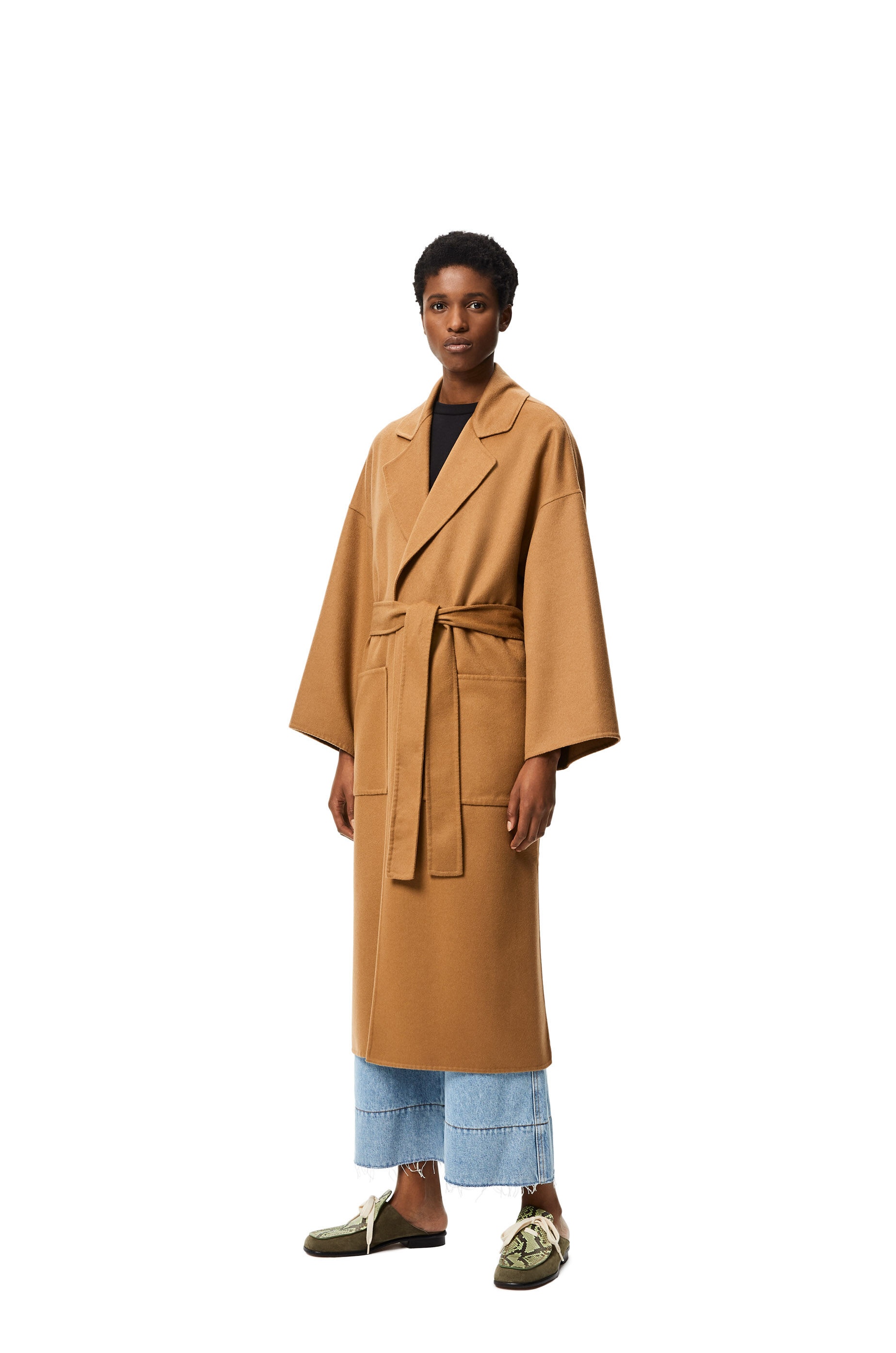 Oversize belted coat in wool and cashmere - 3