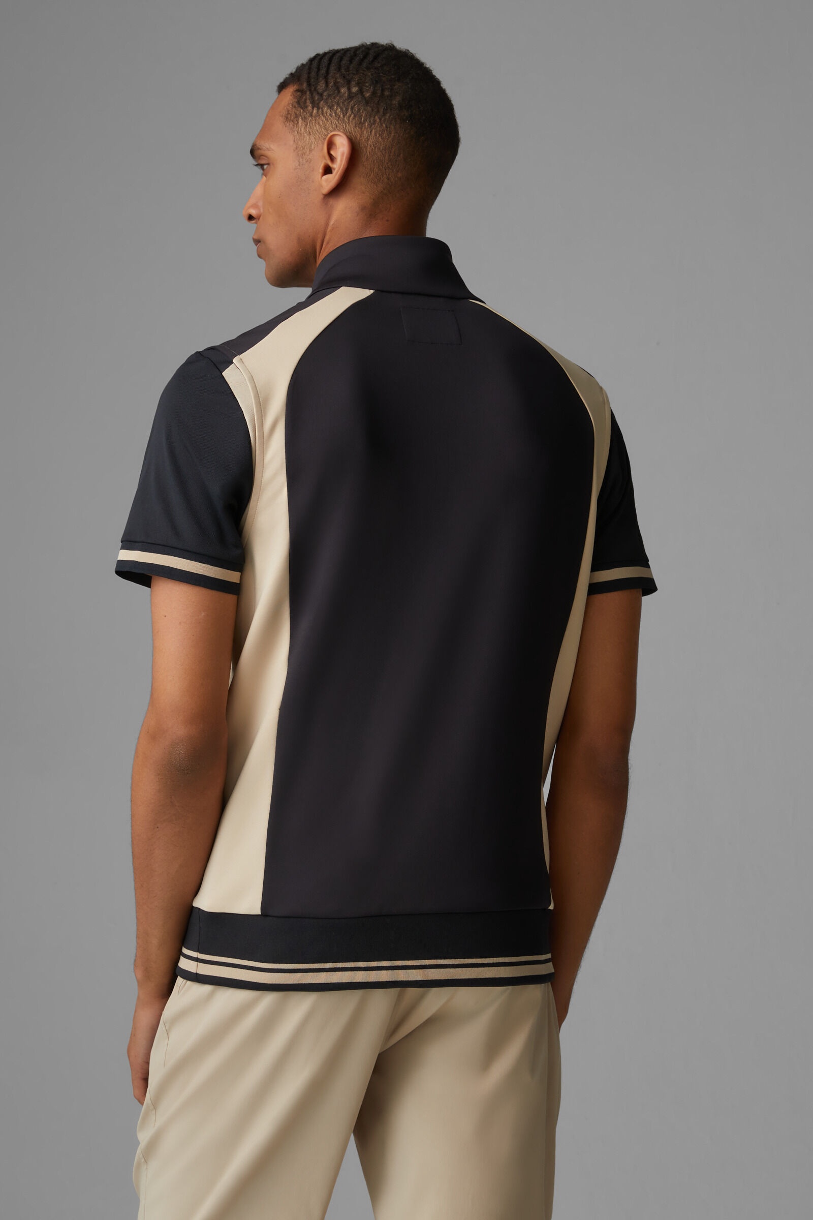 Boern Vest in Black/Beige - 3