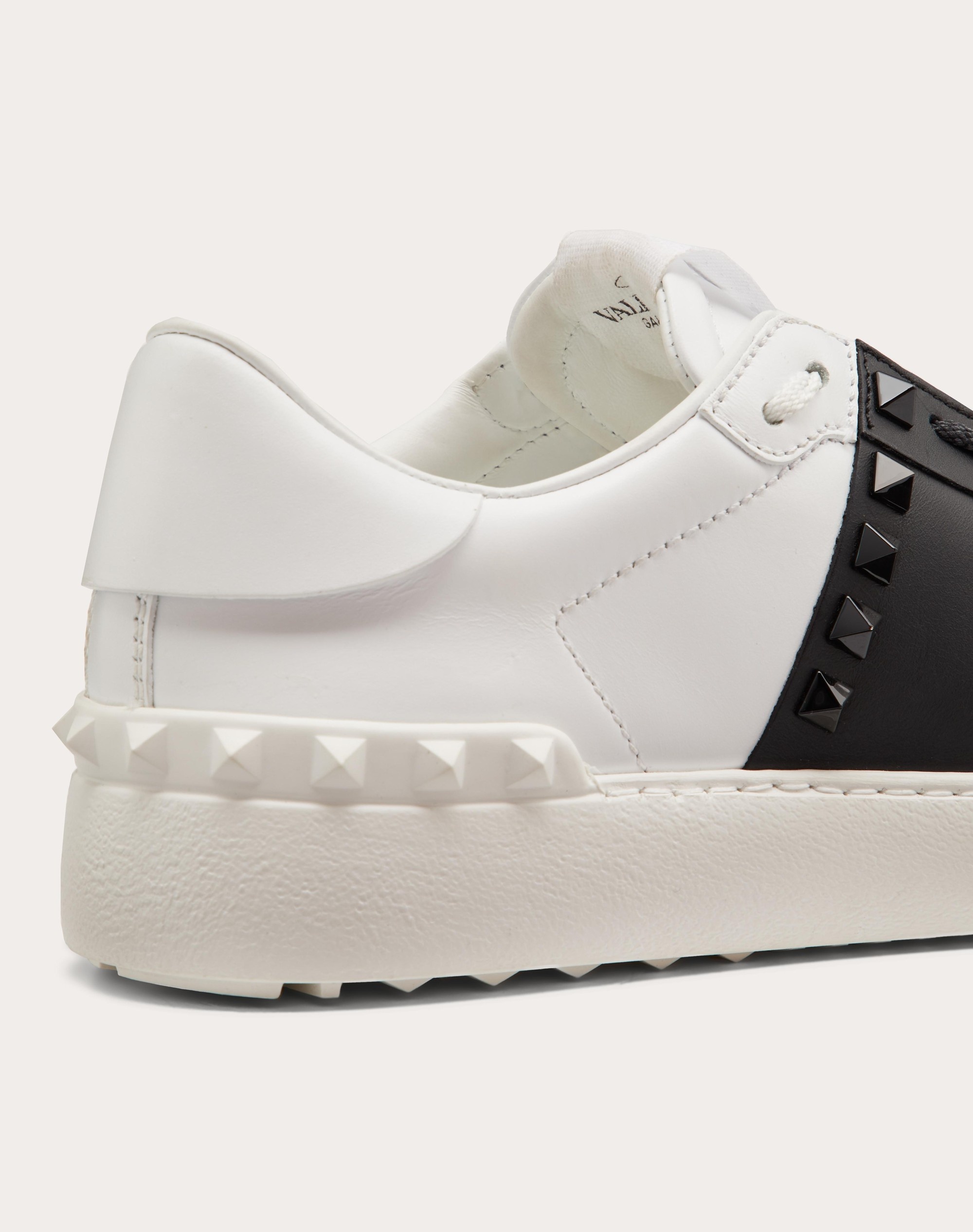 ROCKSTUD UNTITLED SNEAKER IN CALFSKIN LEATHER WITH TONAL STUDS - 5