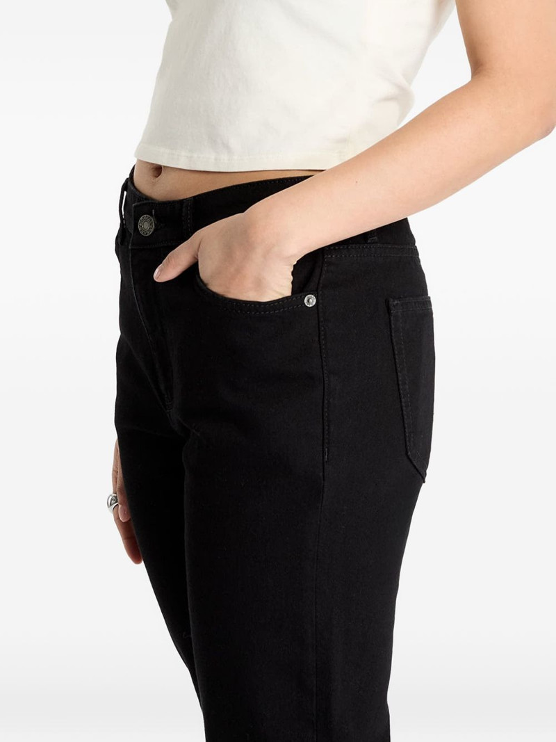 straight-leg jeans 4