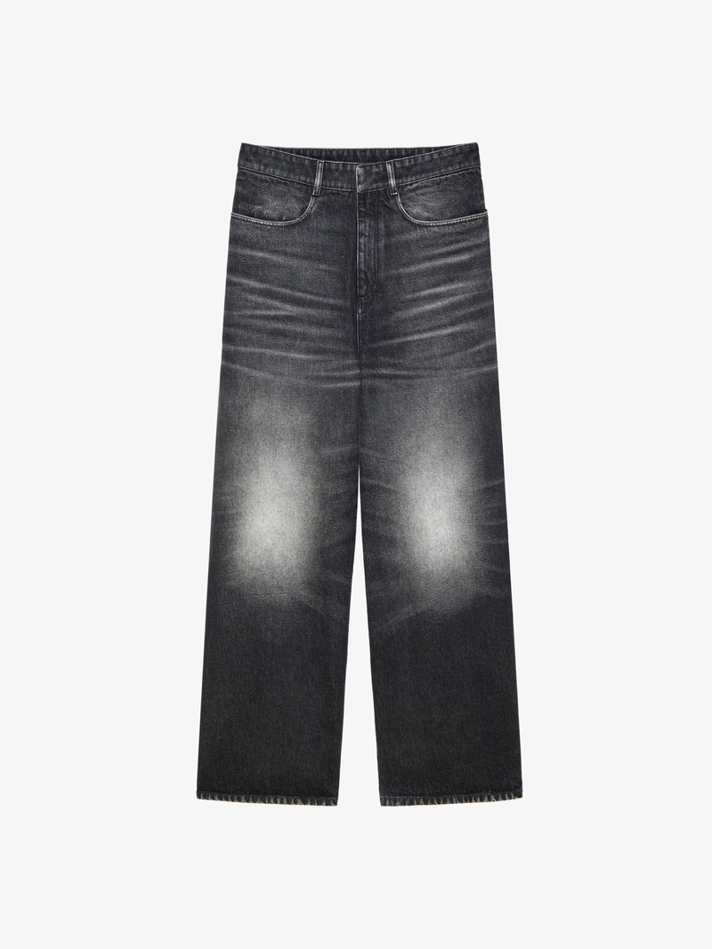 OVERSIZED JEANS IN WASHED-OUT DENIM 1