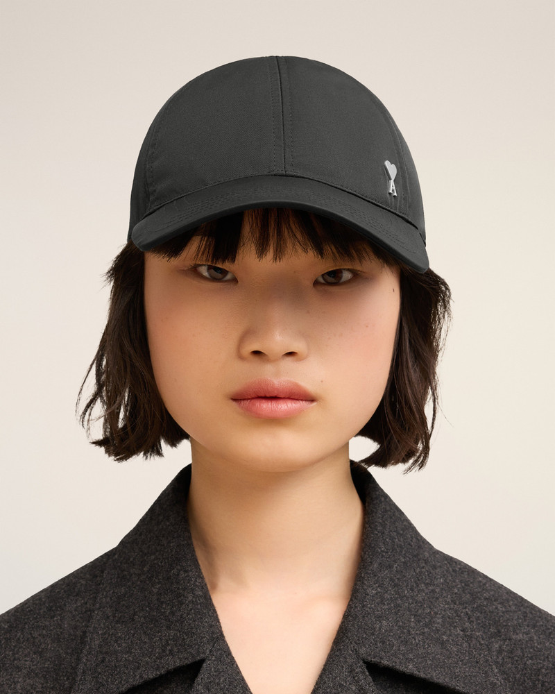 AMI Paris AMI DE COEUR STUD CAP outlook