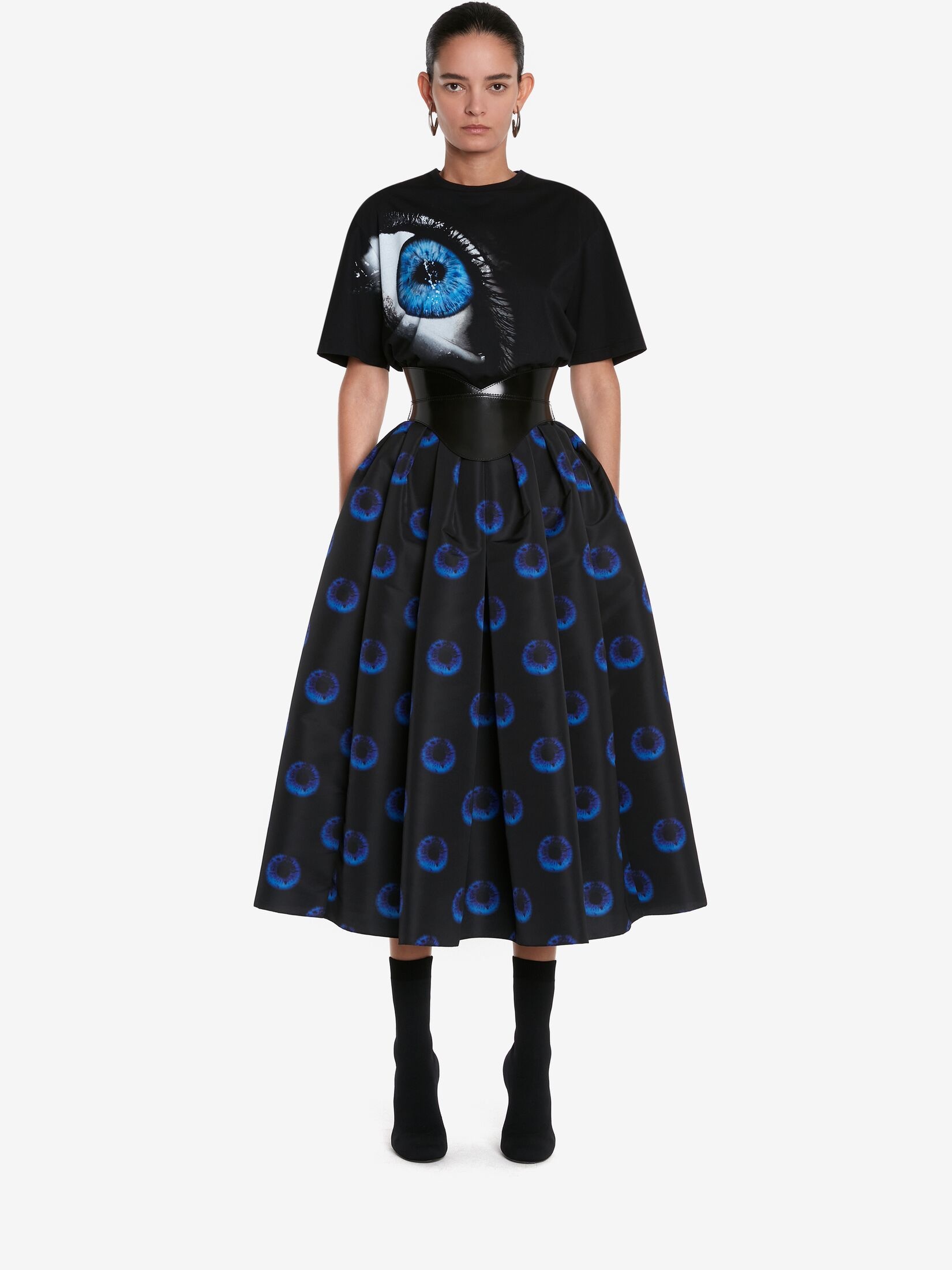 Women's Iris Oversized T-shirt in Black/galactic Blue - 2