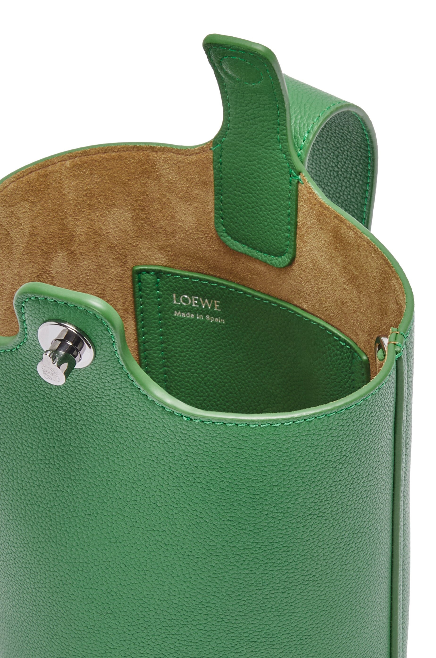 Mini Pebble bucket in soft grained calfskin - 6