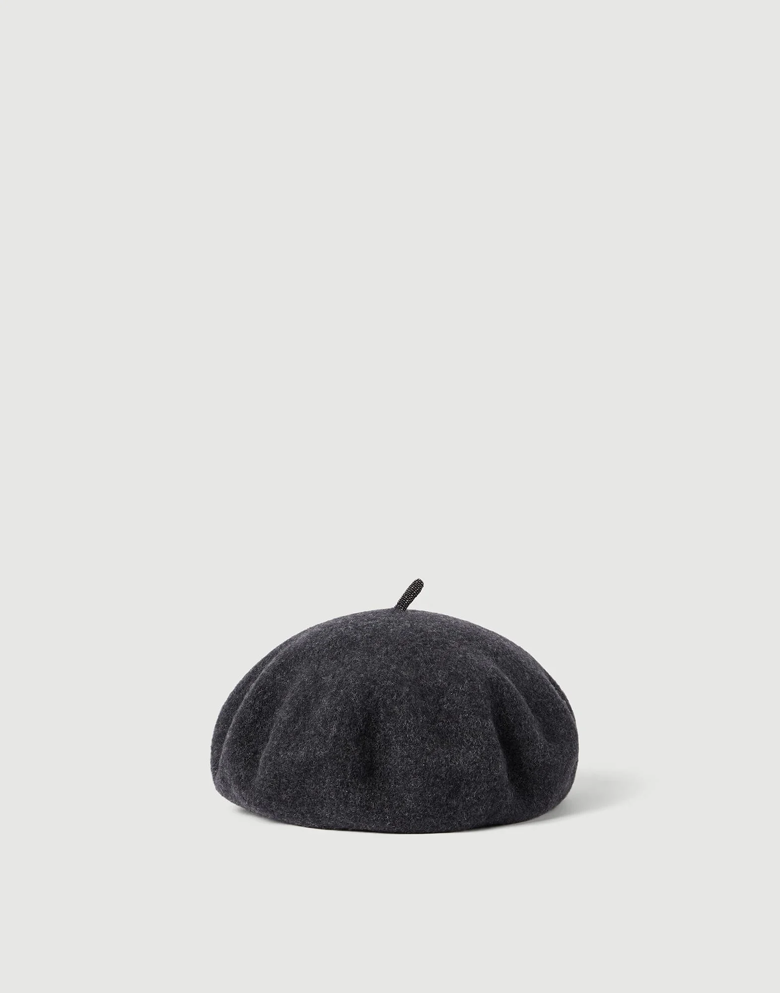 Wool beret with precious detail - 1