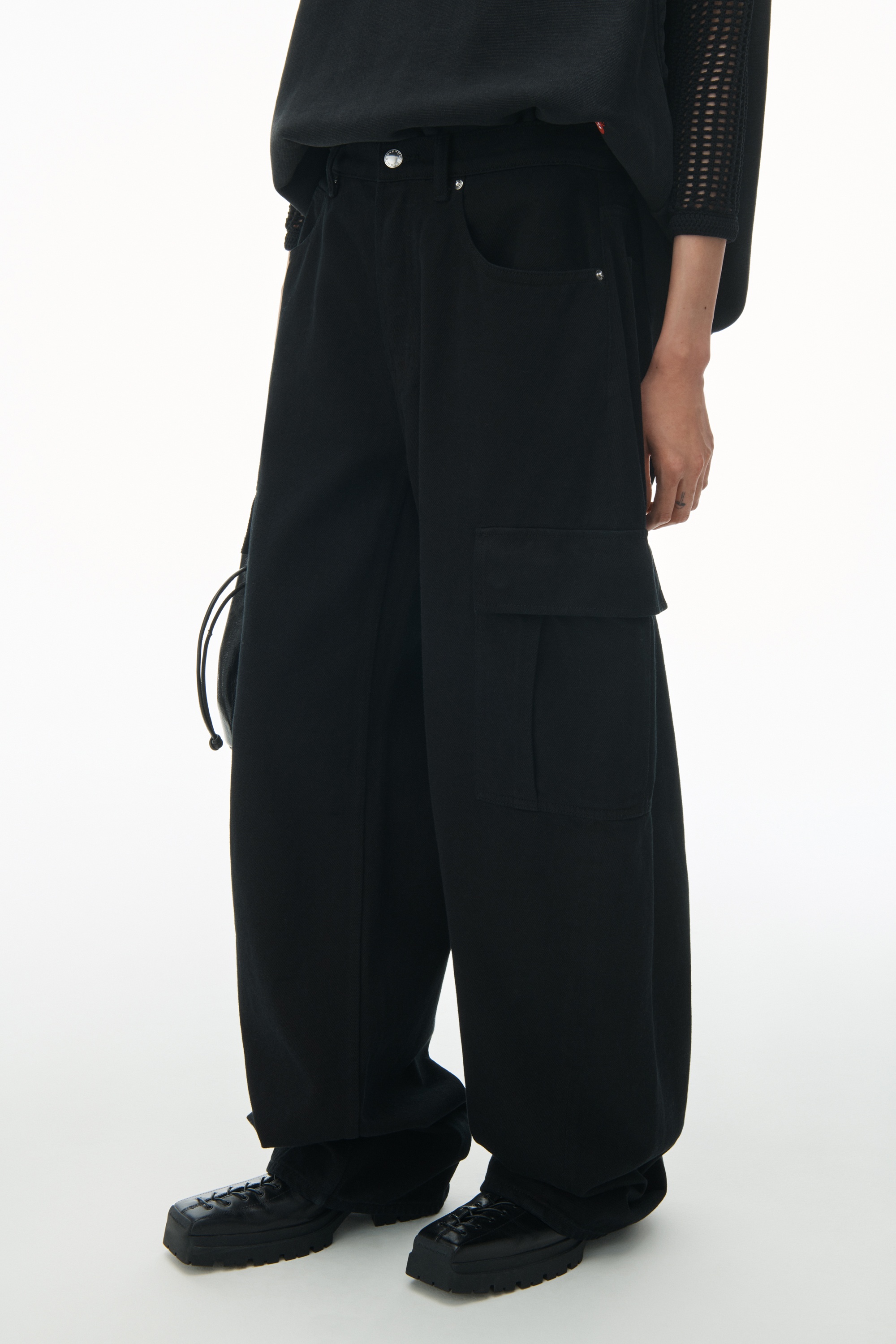 美脚効果【alexanderwang】oversize cago jeans in cotton 4DC1254611486B.jpg