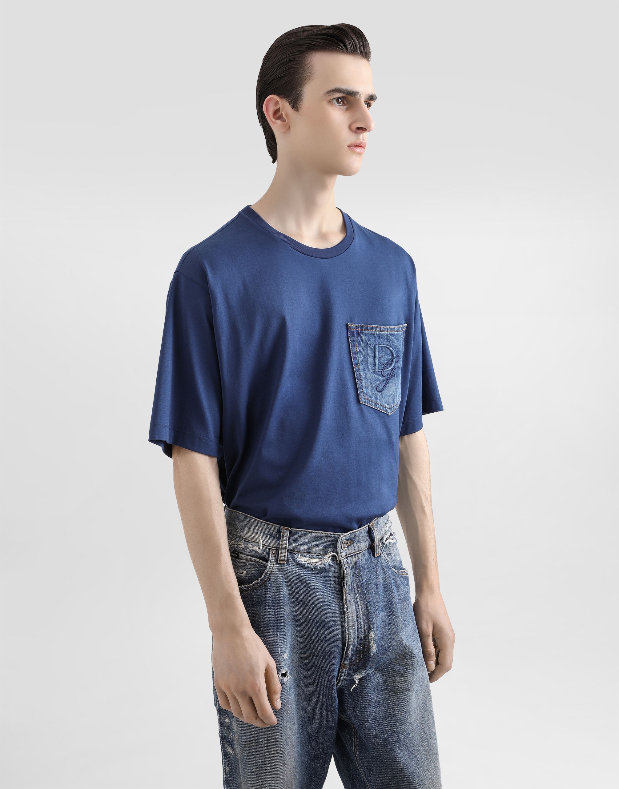Cotton T-shirt with breast pocket and logo embroidery - 4
